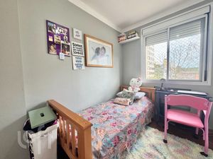 Image 19 - 887599