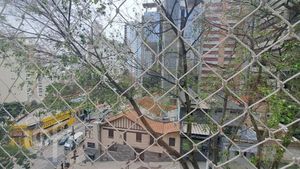 Image 7 - 887602