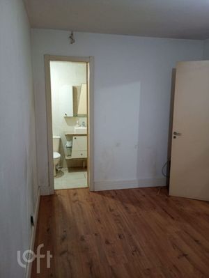 Image 3 - 887605