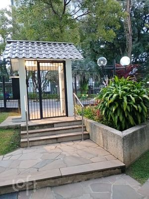Image 12 - 887605