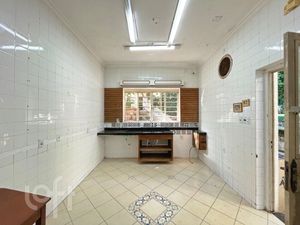 Image 34 - 887607