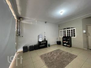 Image 10 - 887609