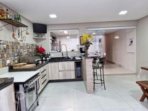 Image 4 - 887618