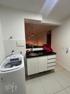 Image 3 - 887621
