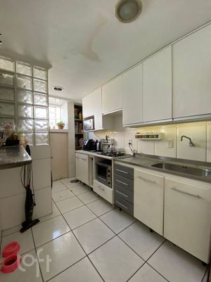 Image 6 - 887626