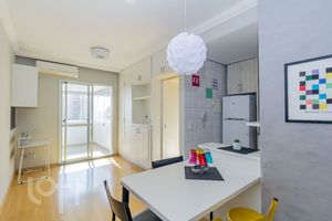 Image 76 - 887642