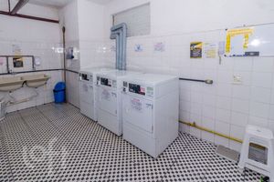 Image 63 - 887642