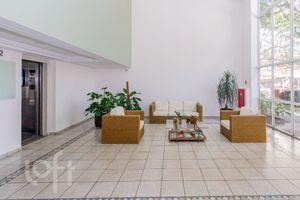 Image 65 - 887642