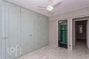Image 39 - 887652