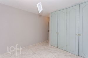 Image 34 - 887652