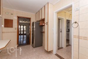 Image 11 - 887652