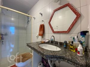 Image 7 - 887653