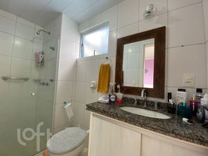 Image 11 - 887653