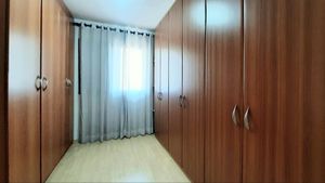 Image 19 - 887662