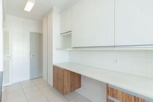 Image 33 - 887666