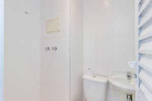 Image 39 - 887666