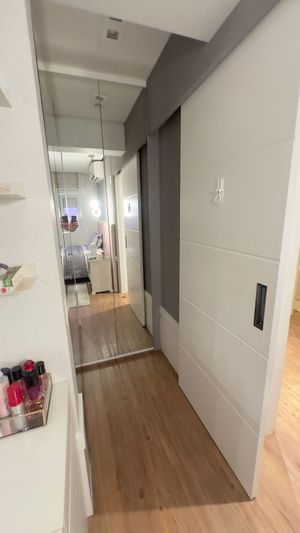 Image 13 - 887671