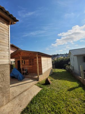 Image 1 - 887711