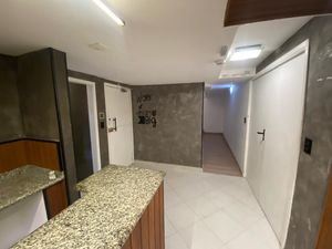 Image 15 - 887714