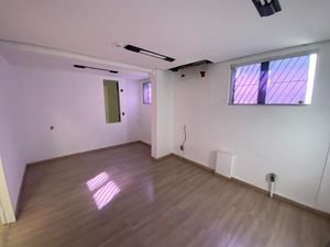 Image 1 - 887714