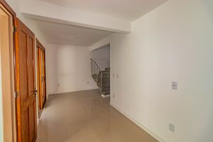 Image 12 - 887723