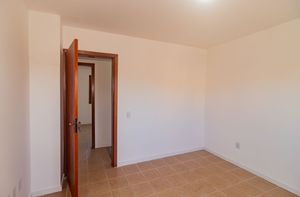 Image 18 - 887723