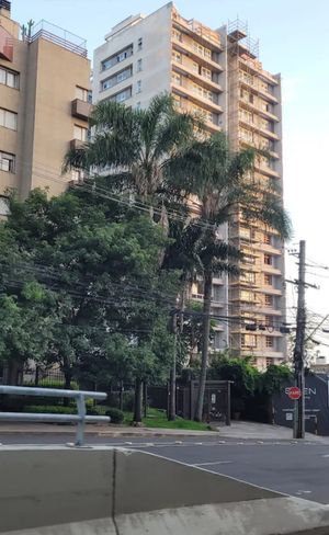 Image 8 - 887726