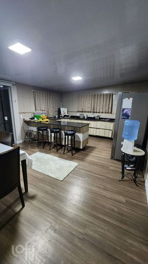 Image 9 - 887728