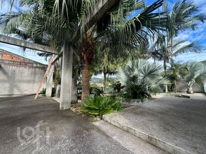 Image 19 - 887729