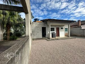 Image 12 - 887729