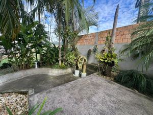 Image 22 - 887729