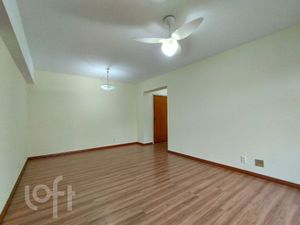 Image 4 - 887737