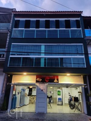 Image 10 - 887744