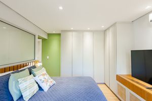 Image 19 - 887751