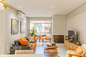 Image 32 - 887751