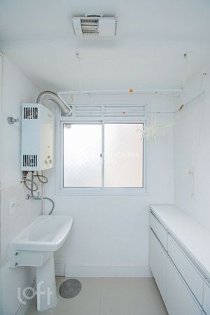 Image 17 - 887757