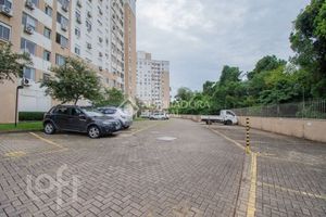 Image 18 - 887757