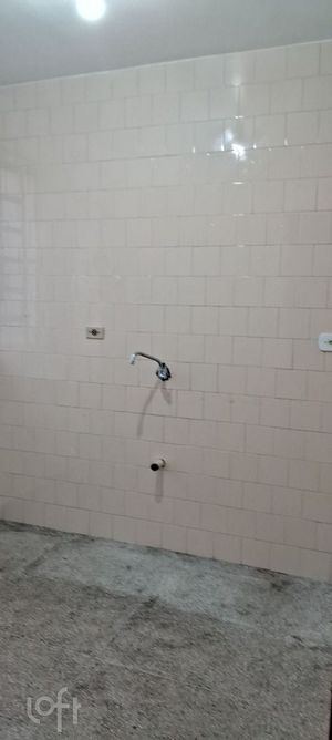 Image 8 - 887761