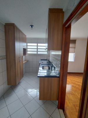 Image 9 - 887764