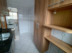Image 11 - 887764