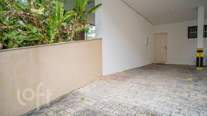 Image 42 - 887765