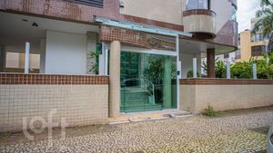 Image 1 - 887765