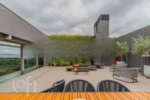 Image 21 - 887778