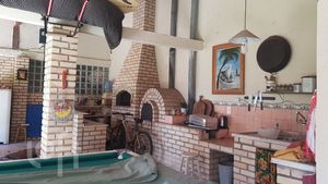 Image 10 - 887784