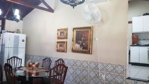 Image 16 - 887784