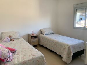 Image 18 - 887794