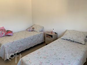 Image 19 - 887794