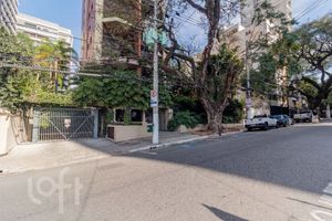 Image 44 - 887797