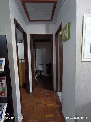 Image 10 - 887798