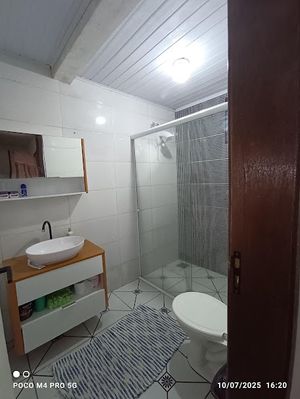 Image 6 - 887798